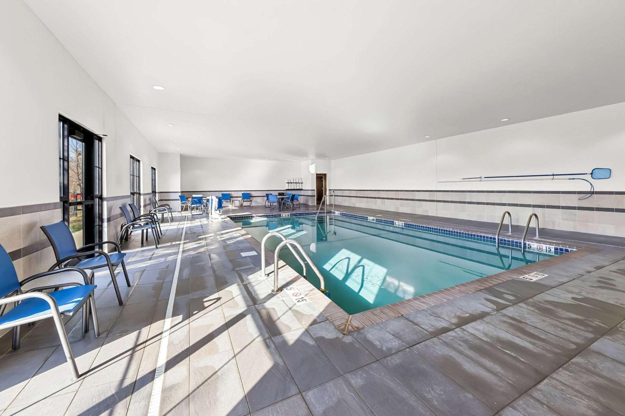 Comfort Inn & Suites West - Medical Center Rochester Zewnętrze zdjęcie