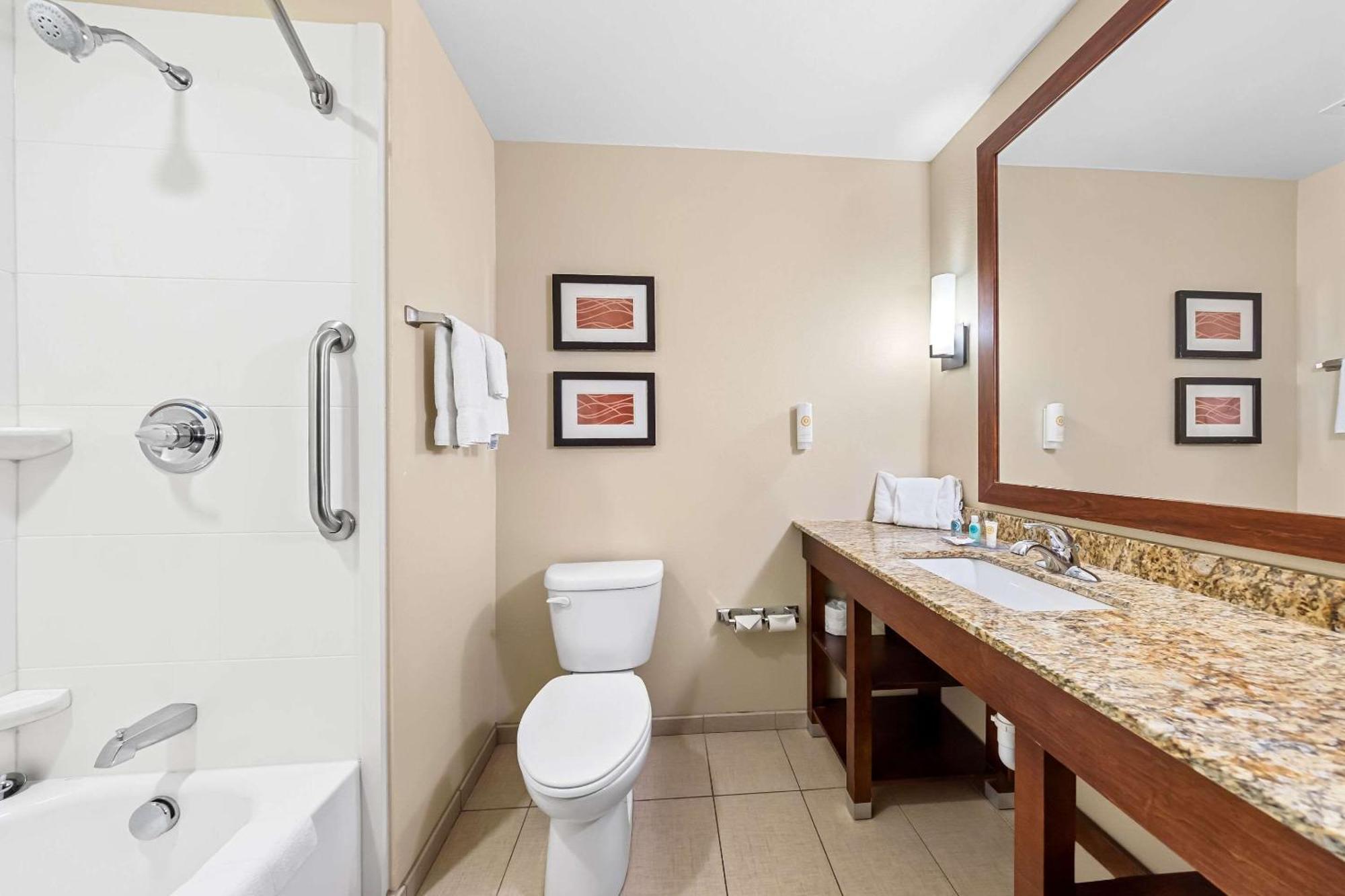 Comfort Inn & Suites West - Medical Center Rochester Zewnętrze zdjęcie